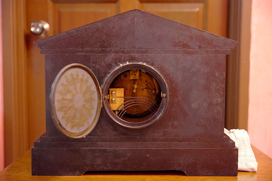 2 Holes Mantel Clock