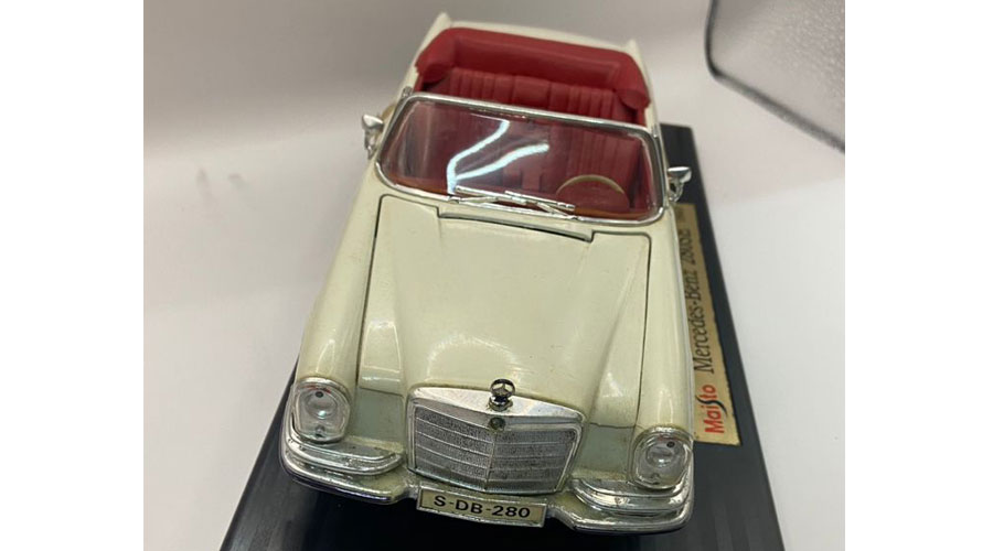Mercedes Benz 280SE Toy Car (1966)