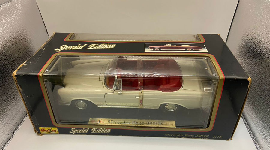 Mercedes Benz 280SE Toy Car (1966)